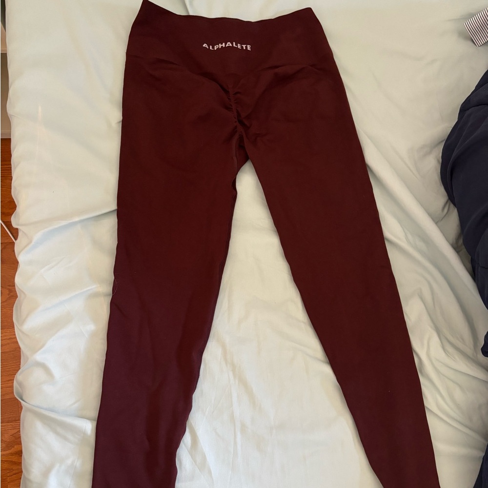 Alphalete Amplify Legging - Sangria